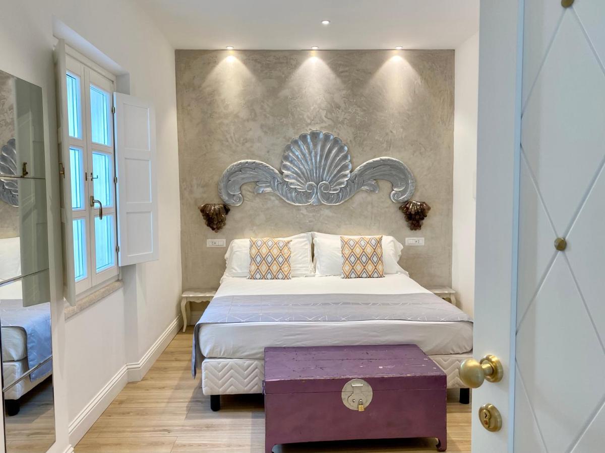 In Centro Unique Rooms Olbia Dış mekan fotoğraf